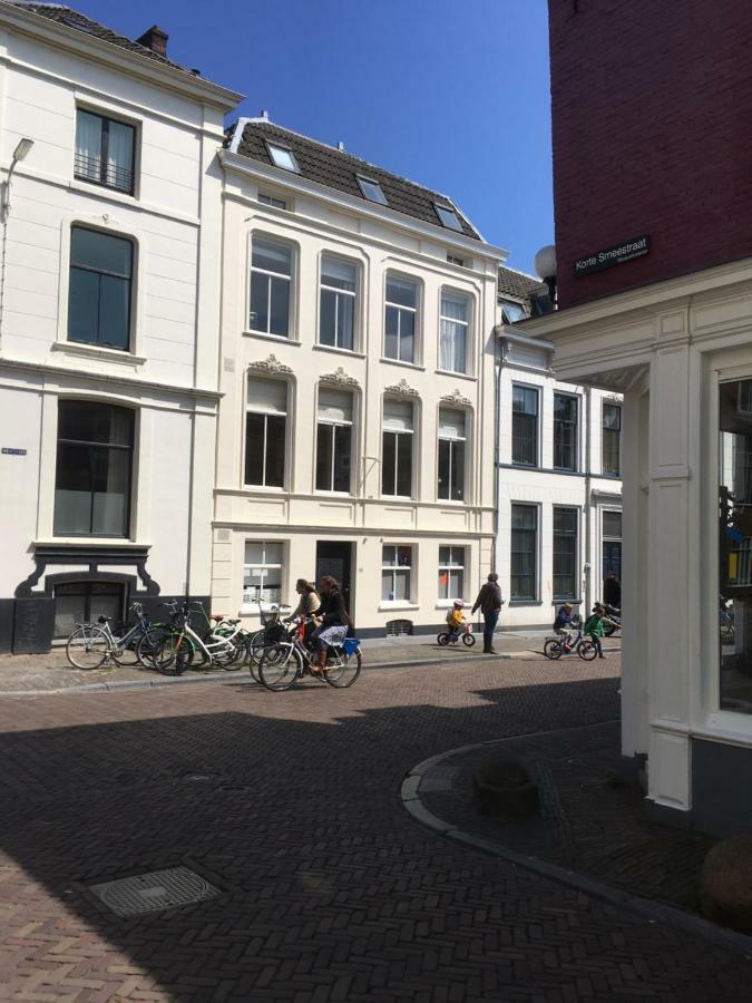 De Verrassing Utrecht Exterior photo